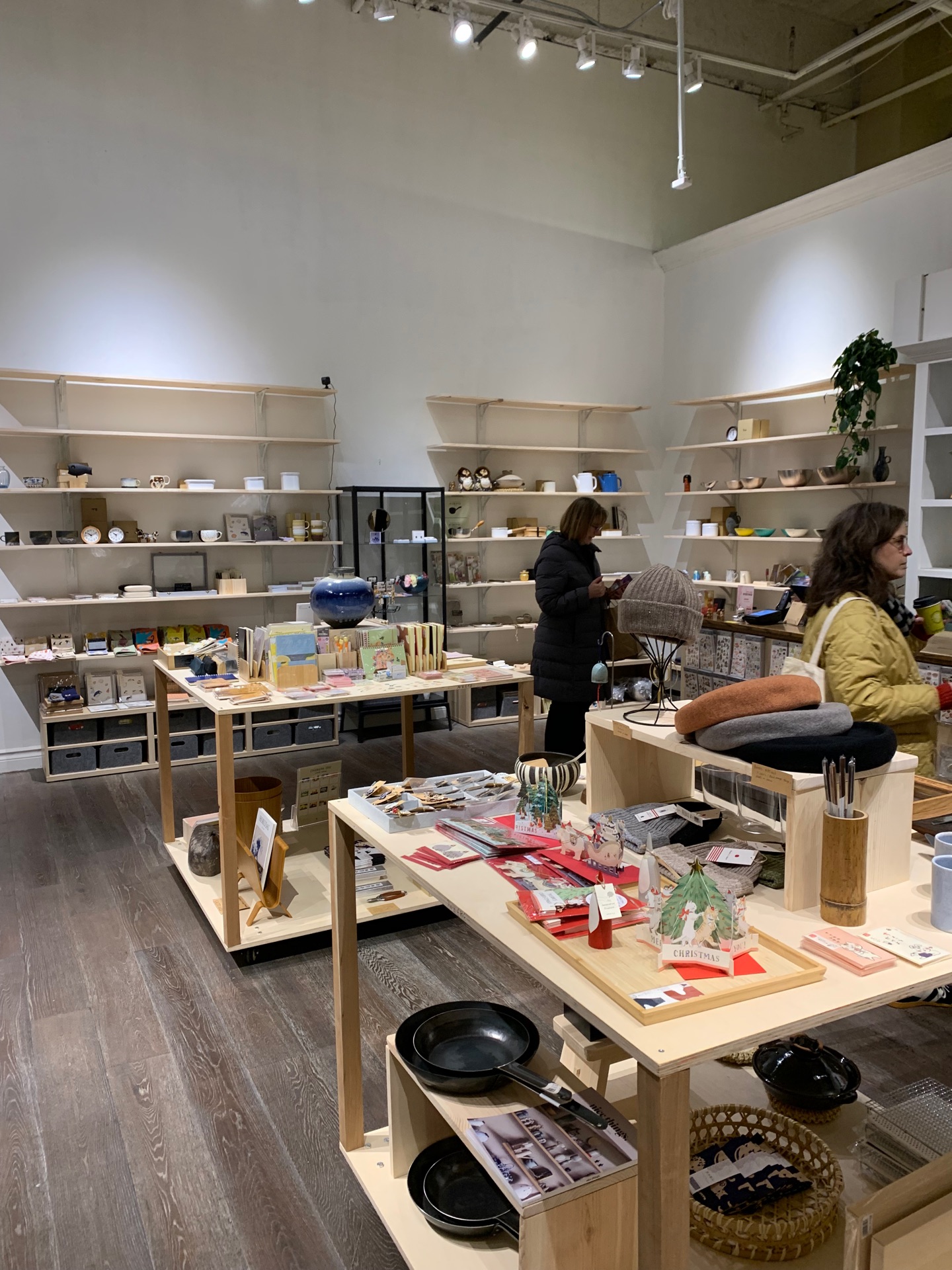 MUTO - 1610 1st Ave, Seattle | Corner
