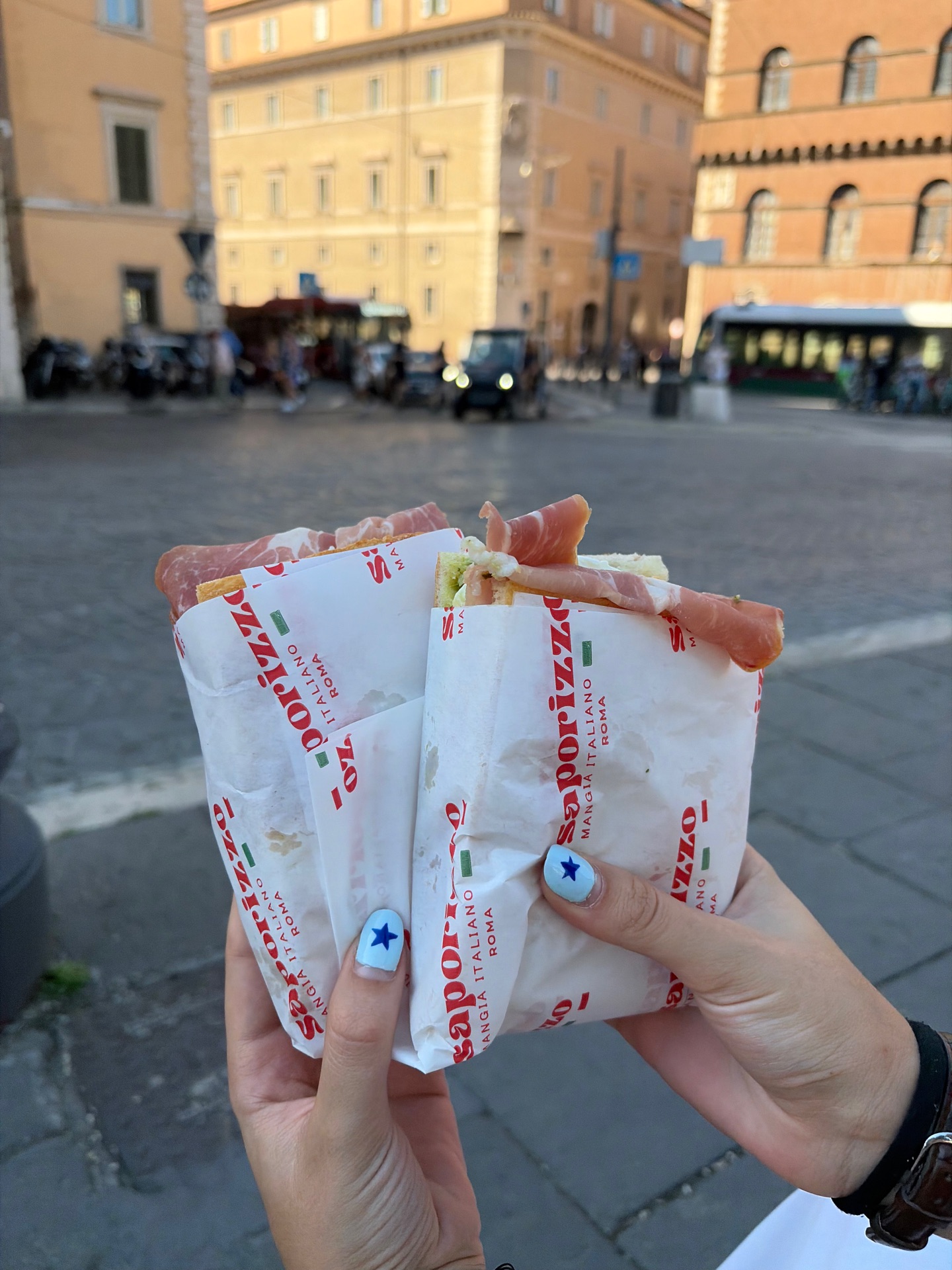 Saporizzo - Piazza d'Aracoeli, 13, Roma RM | Corner