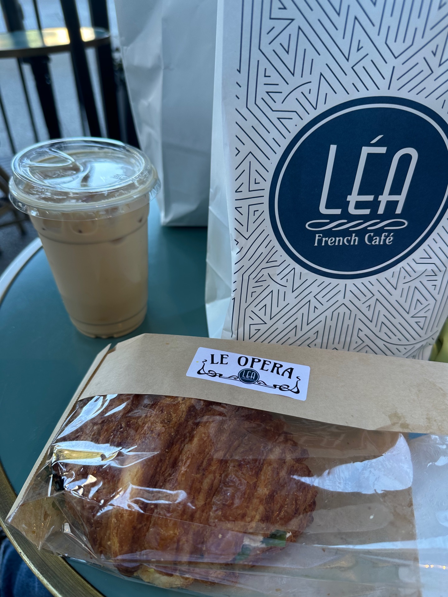 Lea French Cafe Michigan Avenue - 20 N Michigan Ave, Chicago | Corner