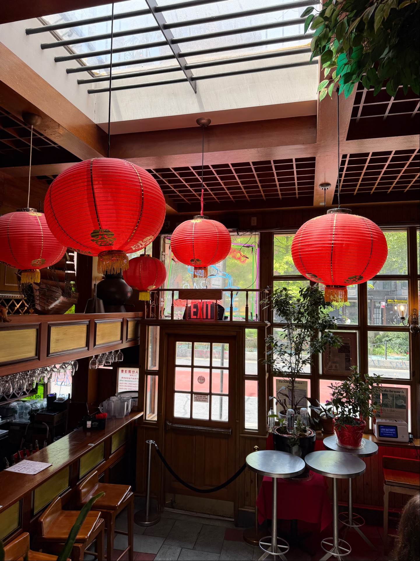Golden Wonton King 糖潮滋味館 - 154-01 Northern Boulevard 1 Fl