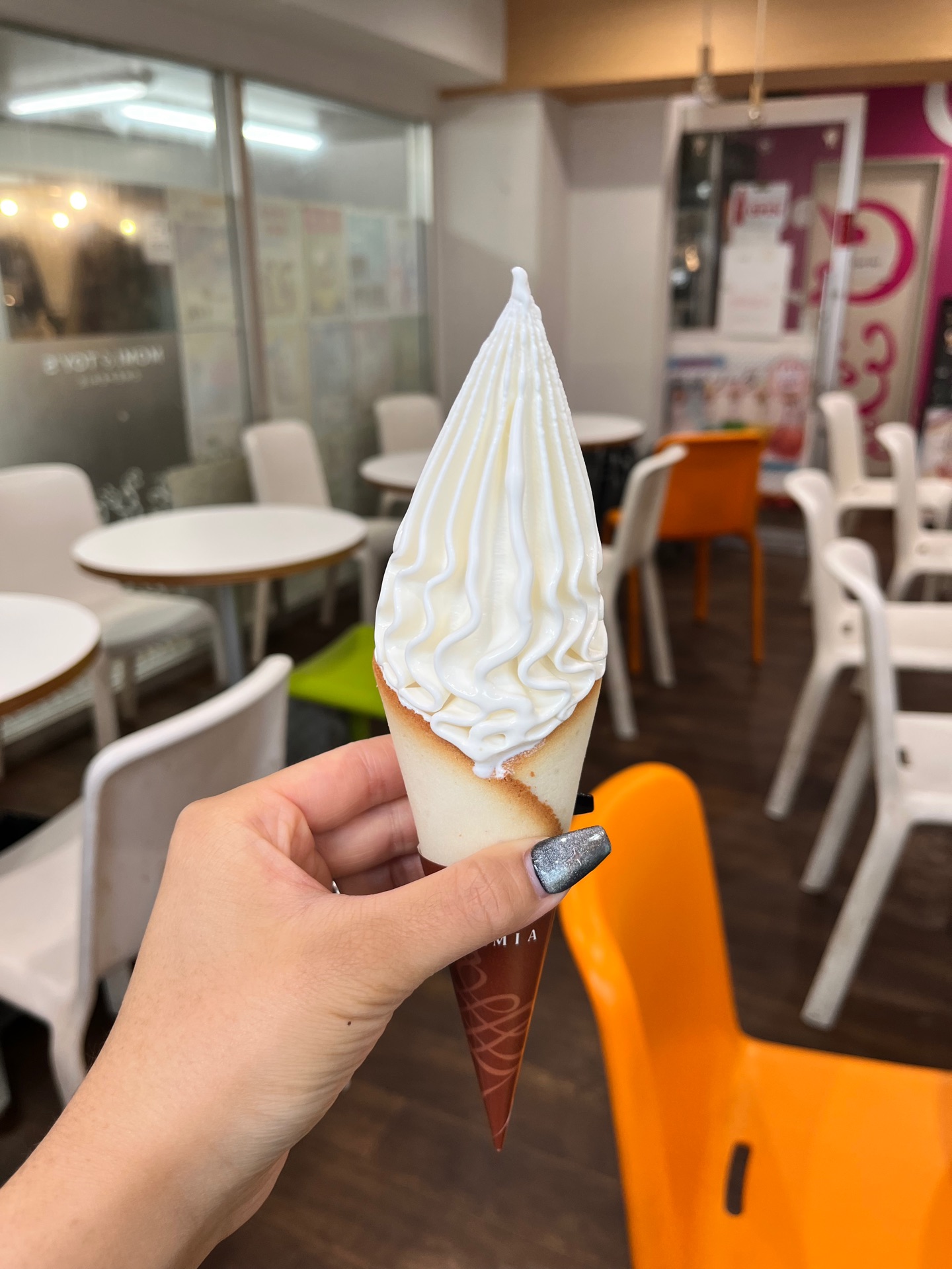 Momi & Toy's Creperie - 2F, 1-chōme-20−9 Jingūmae, Shibuya | Corner