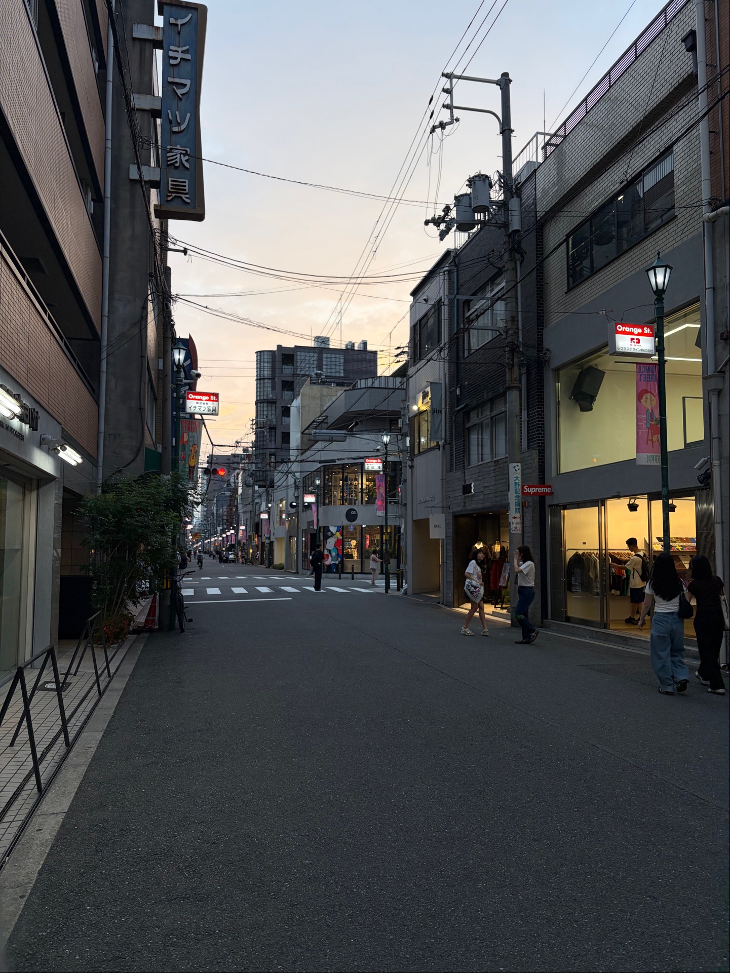 Orange Street - 9 Minamihorie | Corner