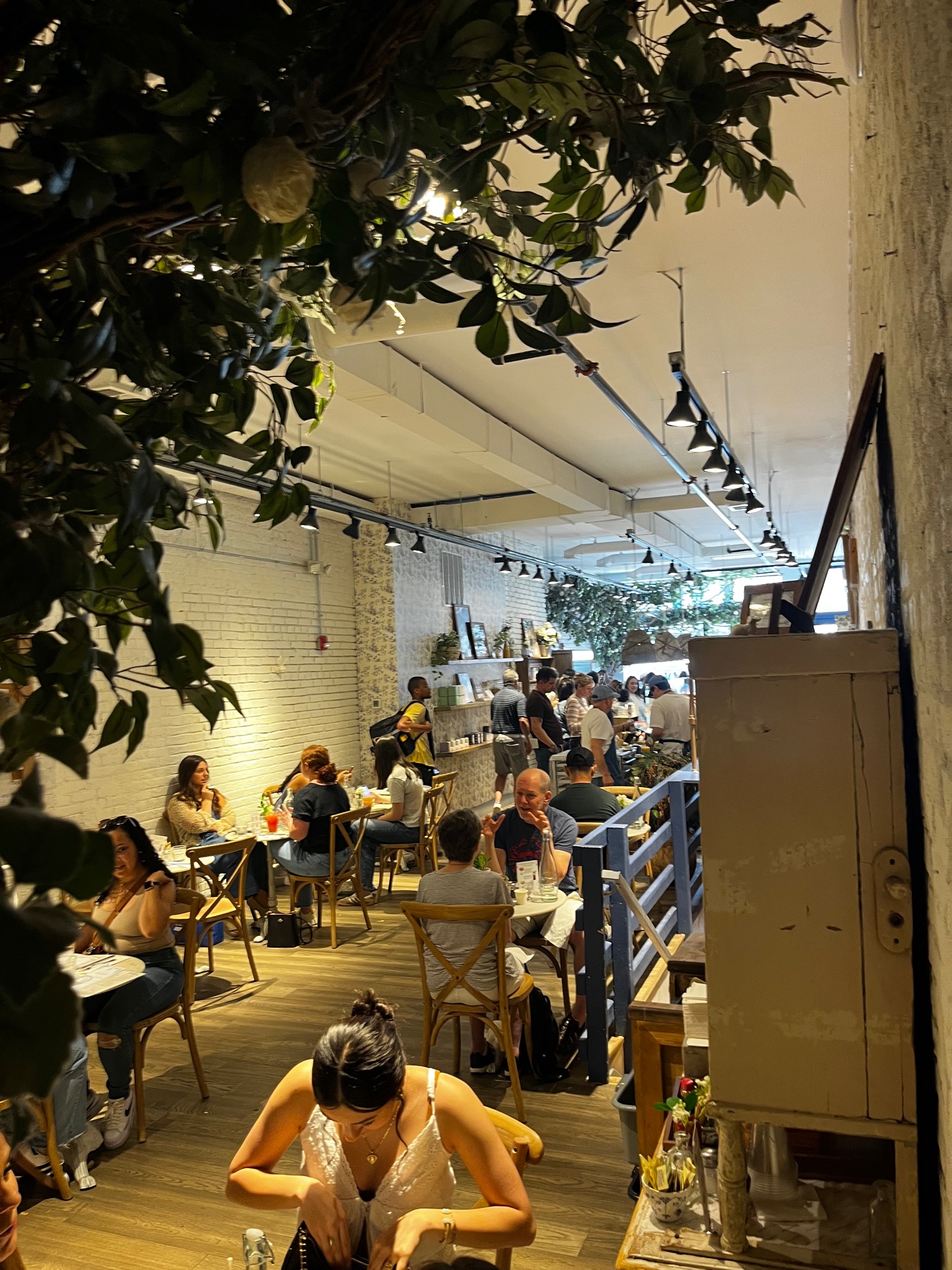 maman - 1353 Wisconsin Ave NW, Washington | Corner