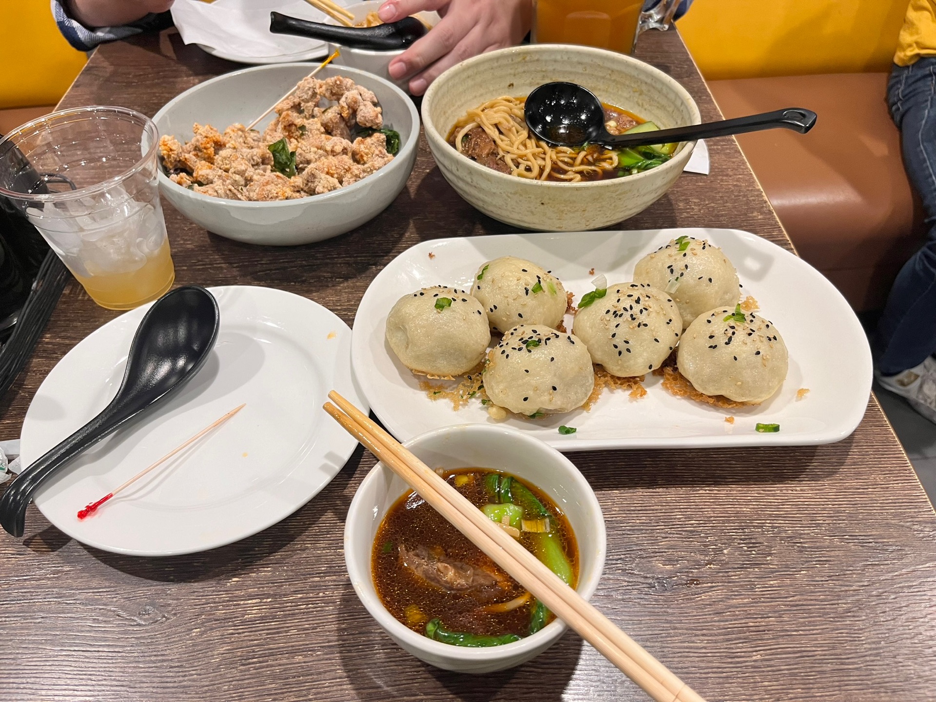 P P Pop Taiwanese Noodle Restaurant - 127 N Garfield Ave, Monterey