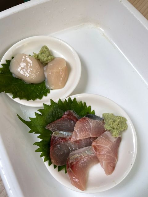 鎌万水産 - 4-3 Onarimachi, Kamakura | Corner