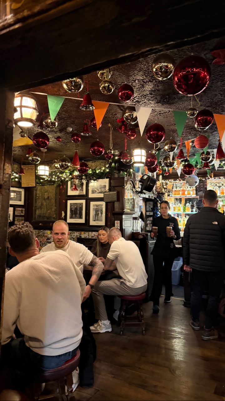 The Brazen Head - 20 Bridge St. Lower, Dublin | Corner
