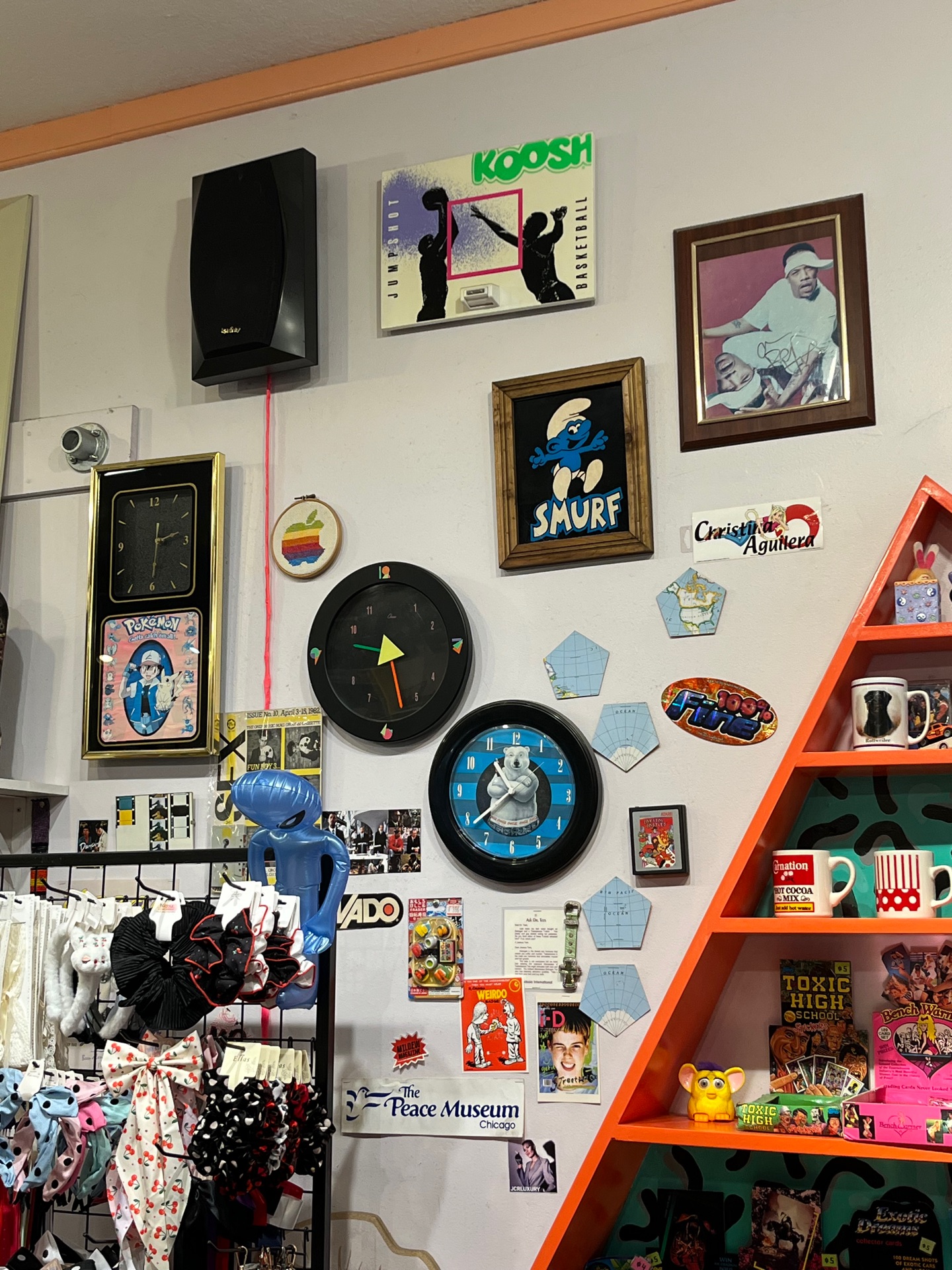〜古着屋Chiro〜✨ Kokorokoko - 1323 N Milwaukee Ave, Chicago | Corner