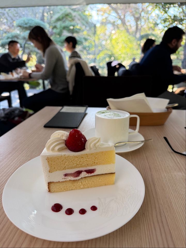 NEZUCAFE - 6-chōme-5-1 Minamiaoyama, Minato City | Corner
