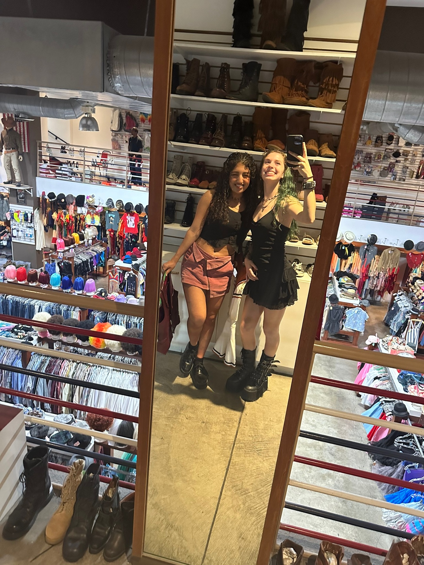 Iguana Vintage Clothing - 6320 Hollywood Blvd, Los Angeles | Corner