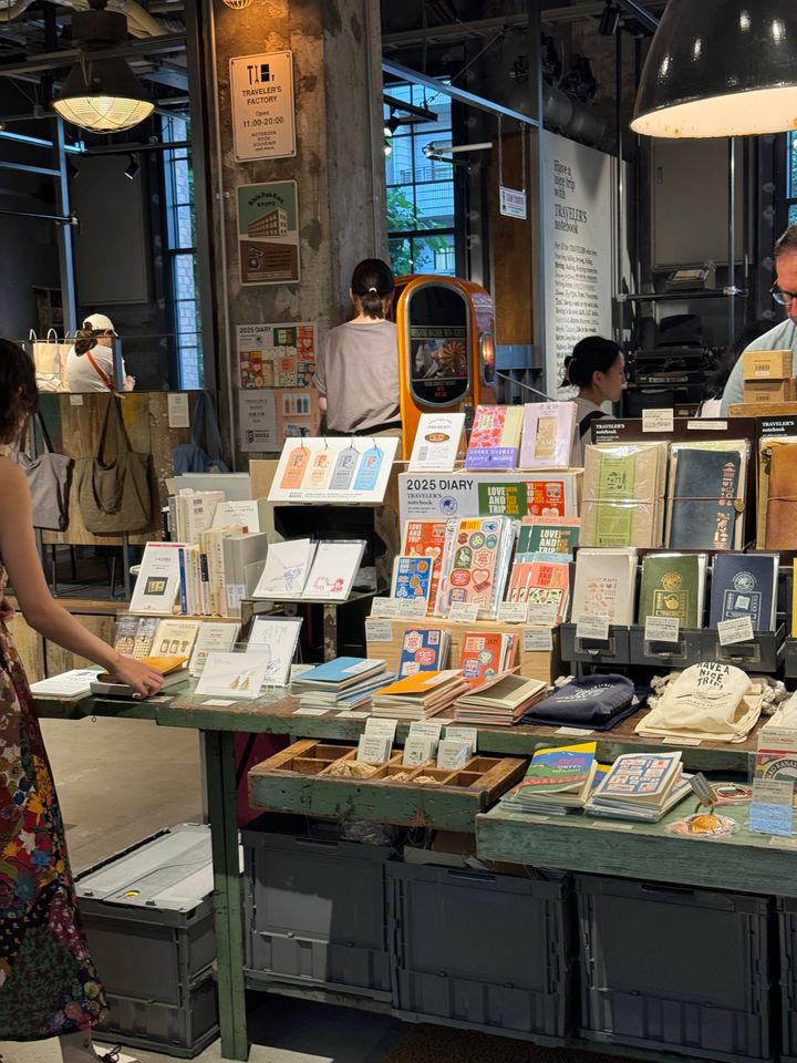 Dita 京のはんなりしらべ TRAVELER'S FACTORY KYOTO - Kyoto, Nakagyo Ward, Banochō, 586-2 1F