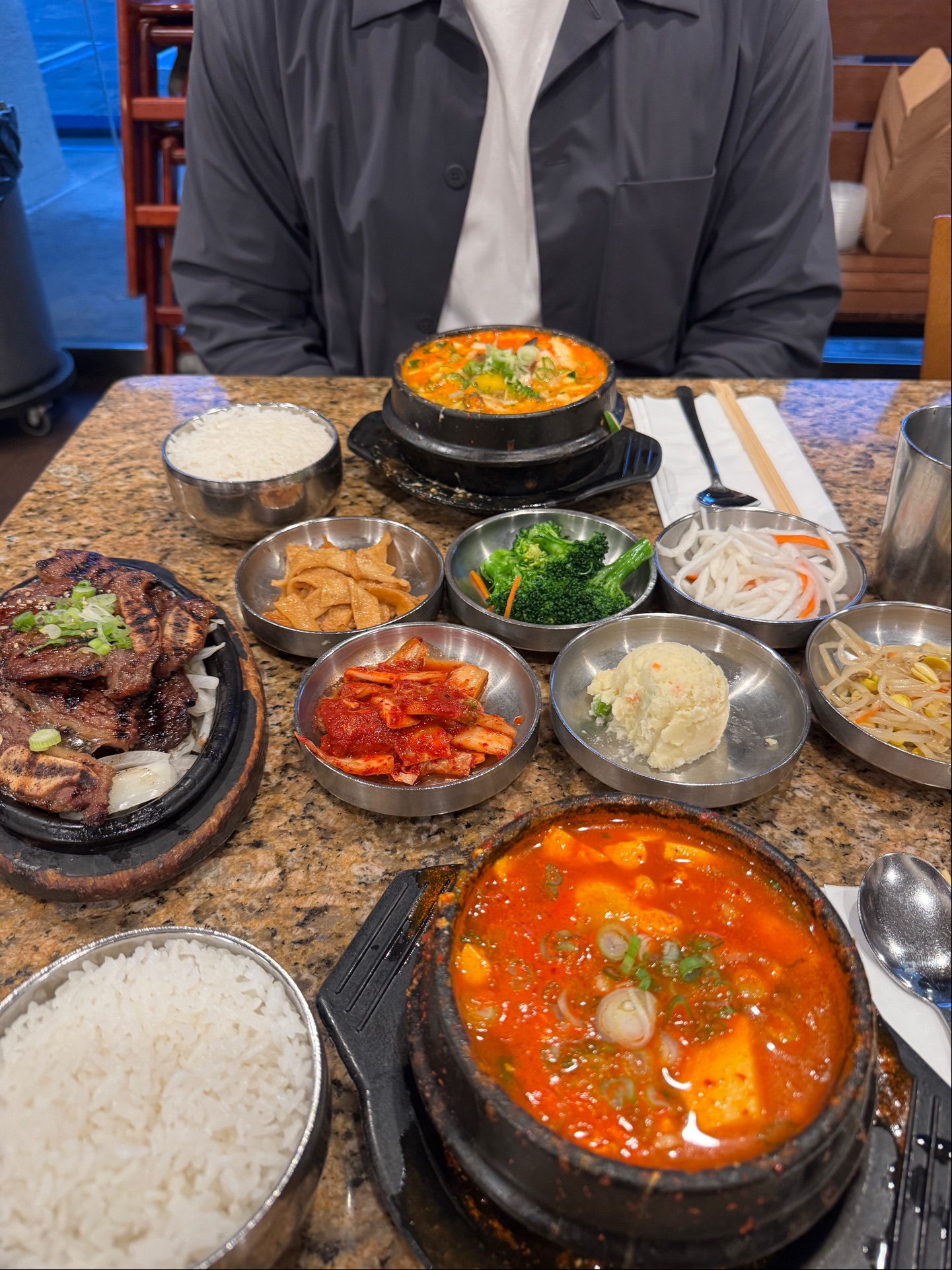 Jong Ro Seol Lung Tang (종로설렁탕) - 8942 Garden Grove Boulevard
