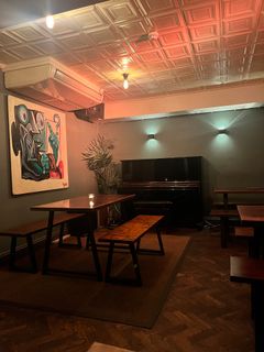 Next Door Records (record shop) - 304 Uxbridge Rd, London | Corner