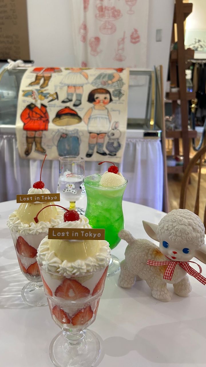 Lost in Tokyo Café&Bar - 636 Queen St W, Toronto | Corner