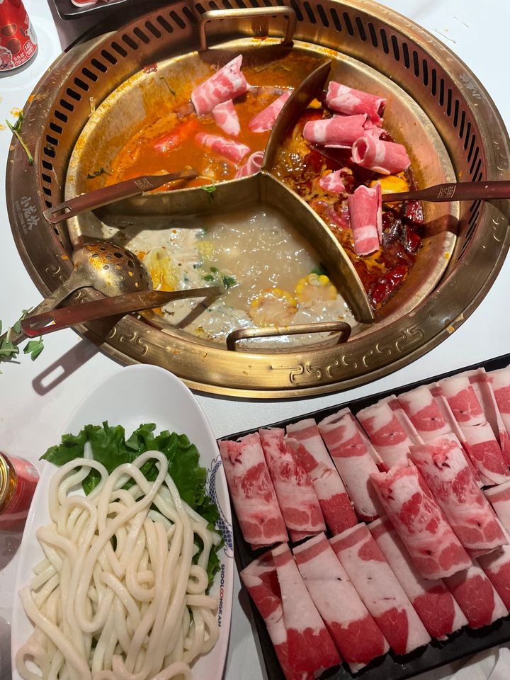 Shoo Loong Kan Hot Pot (Richardson) 小龙坎火锅 - 400 N Greenville